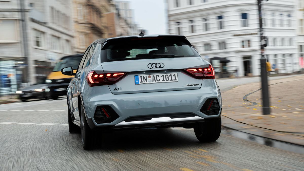 Zvýšené Audi A1 má nové jméno